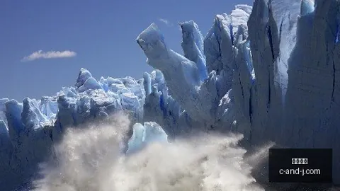 体育品牌携手电竞，联名鞋款引领潮流